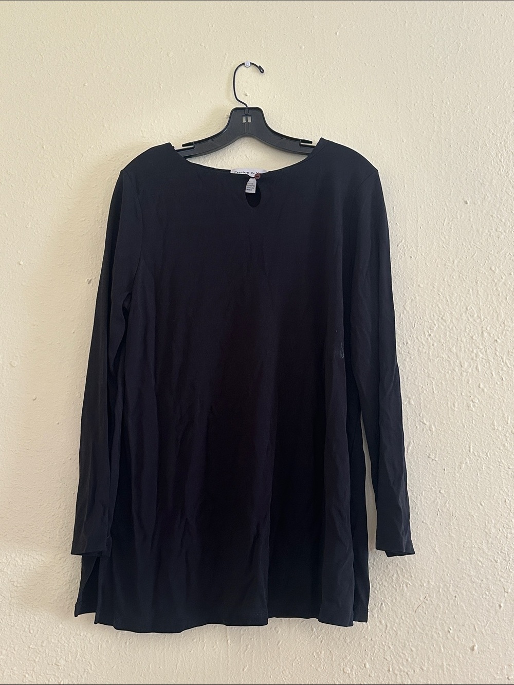 Black Long-Sleeve Women's Tunic Top